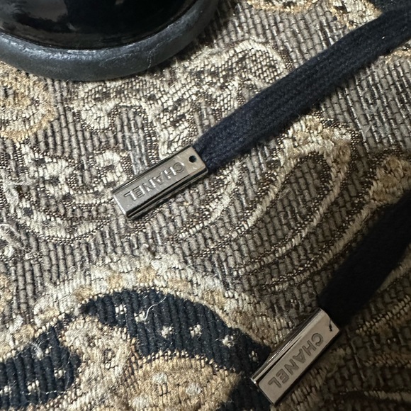 Chanel tennis shoes Authentic - Picture 8 of 12